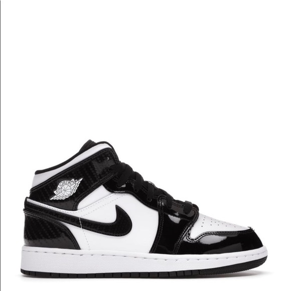 Jordan Shoes - 🐼*NEW* Air Jordan 1 Mid “Carbon Fibre” (GS)